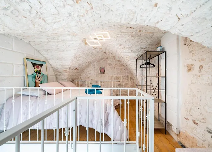 Donna Alfa By Rentbeat Apartment