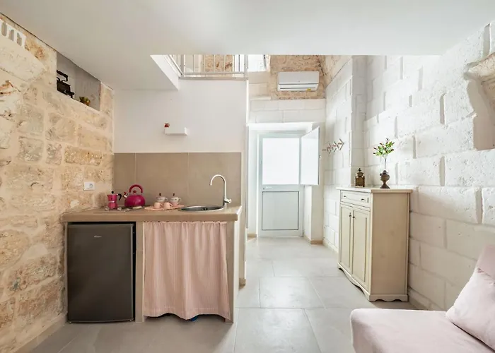 Donna Alfa By Rentbeat Apartment *